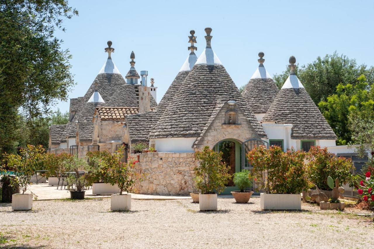Отель Trulli Boccadoro Остуни Экстерьер фото