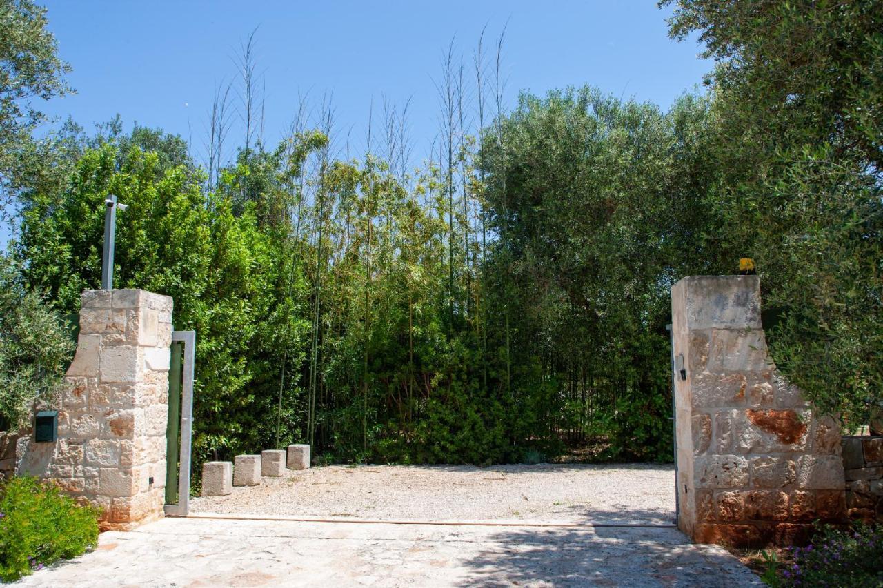 Отель Trulli Boccadoro Остуни Экстерьер фото