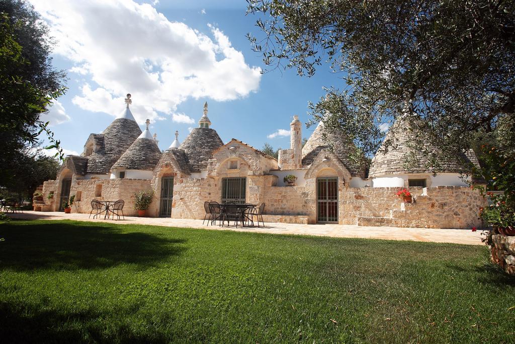 Отель Trulli Boccadoro Остуни Экстерьер фото